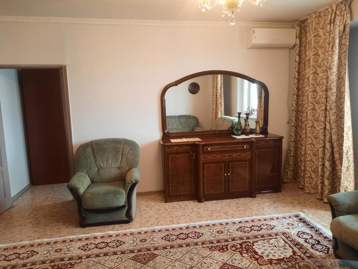 Shevchenko Panfilova Apartment *